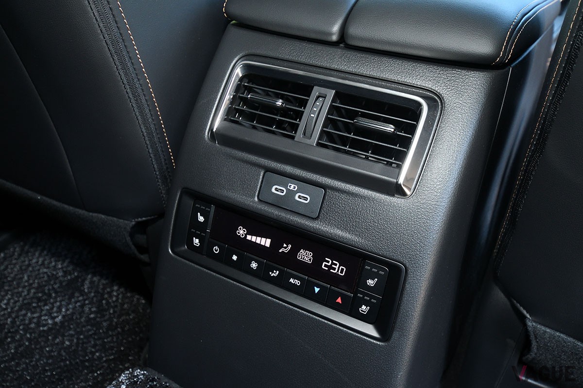 マツダ新型「CX-80 XDエクスクルーシブモード」