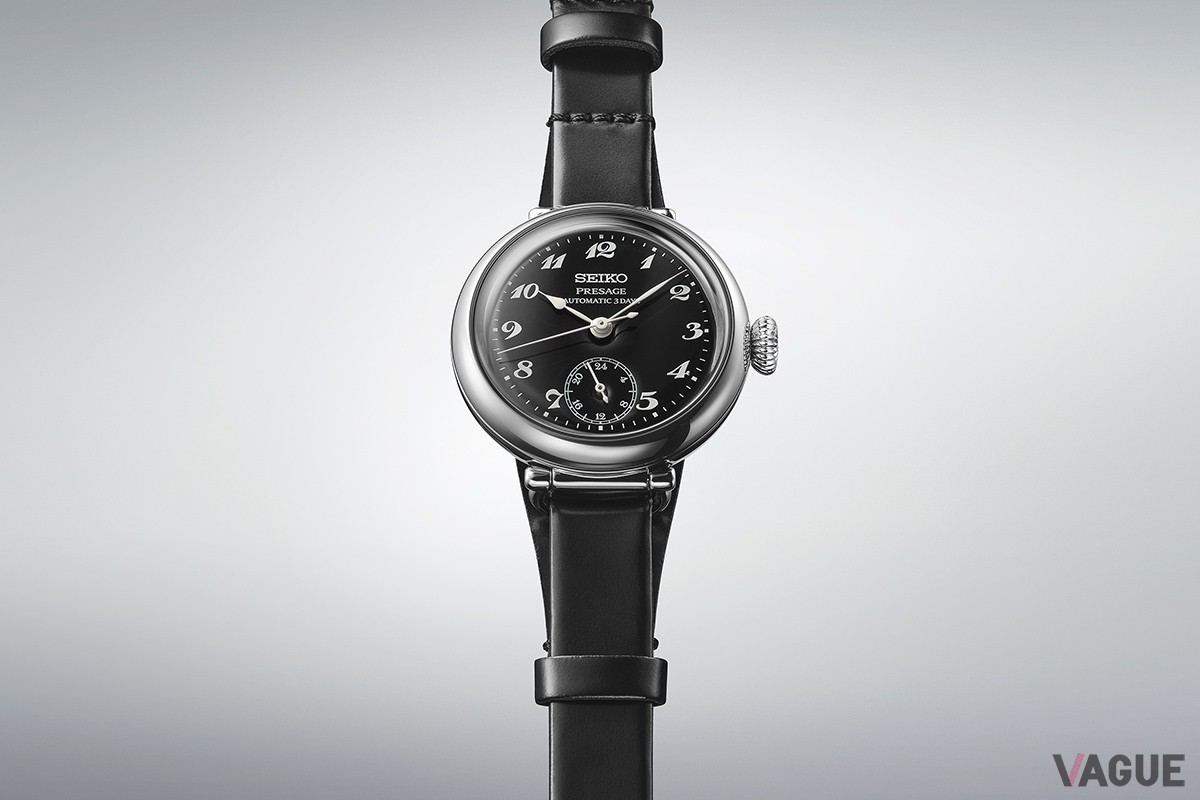 コードバンの艶やかな質感がふっくらと厚みのあるシルエットにマッチ。りゅうずは操作性の高いダイヤモンド型デザインを採用する