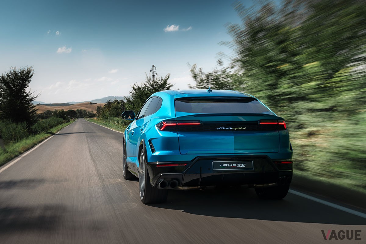 ランボルギーニ新型「ウルスSE」