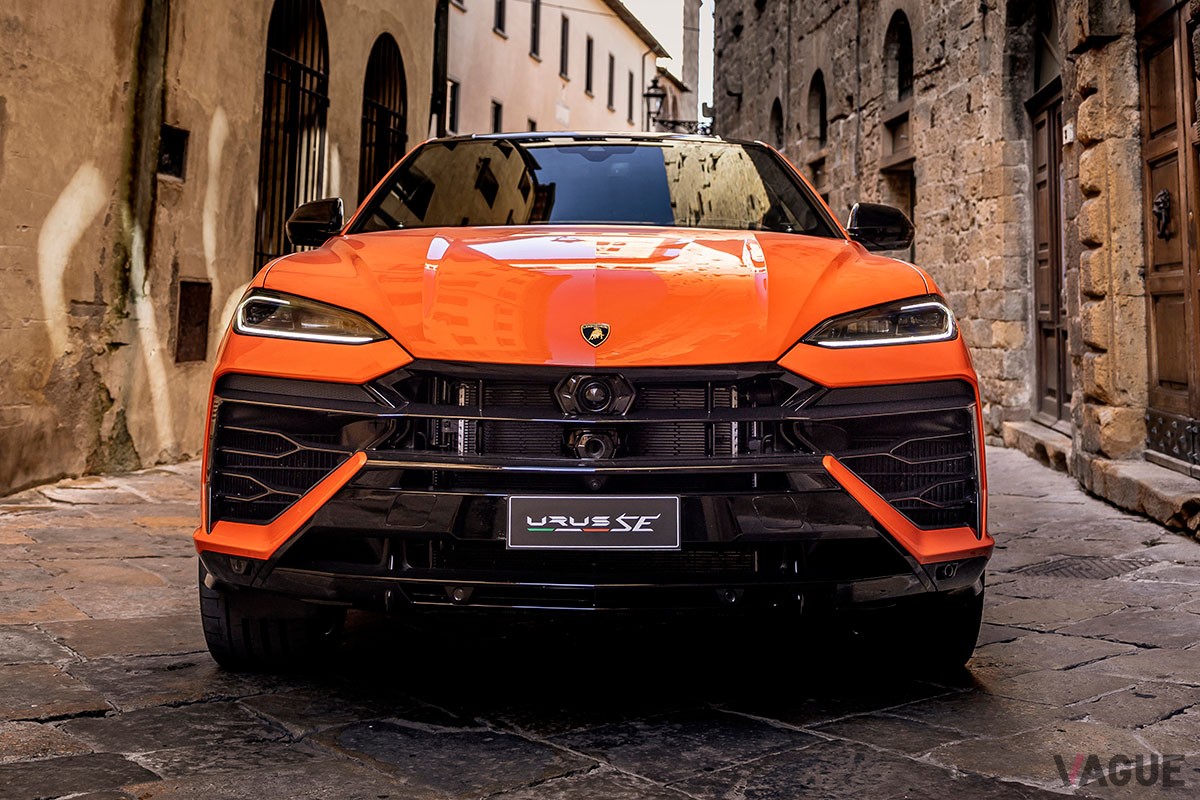 ランボルギーニ新型「ウルスSE」