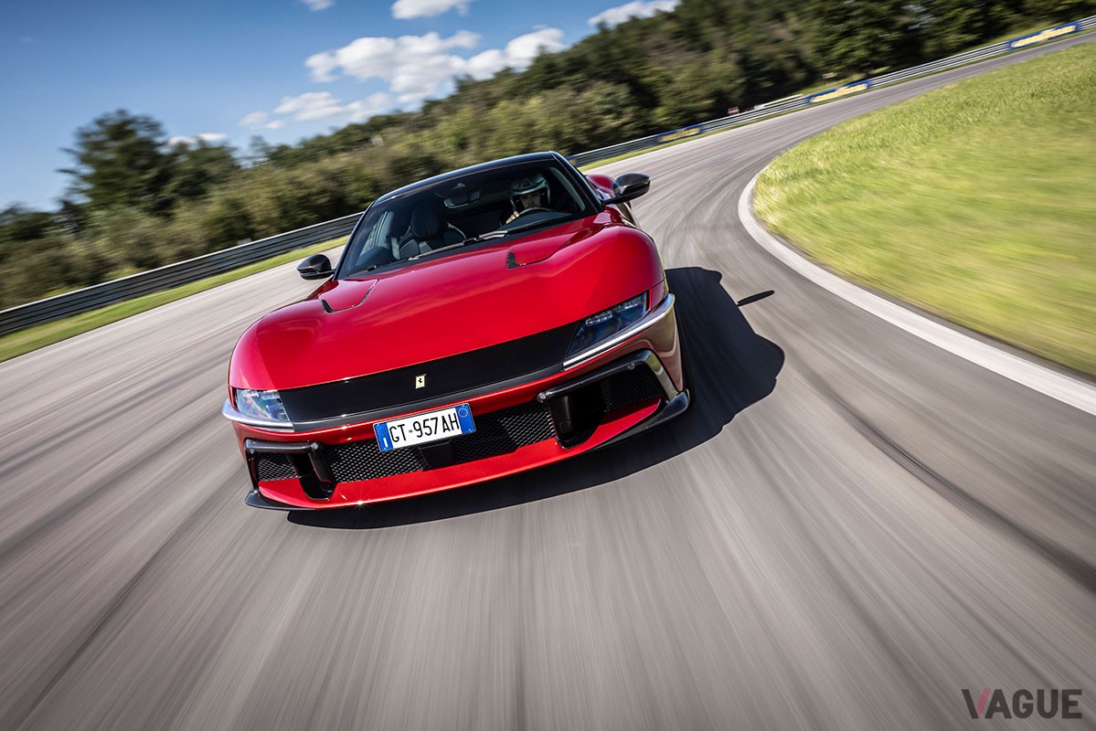 フェラーリ新型「ドーディチ チリンドリ」