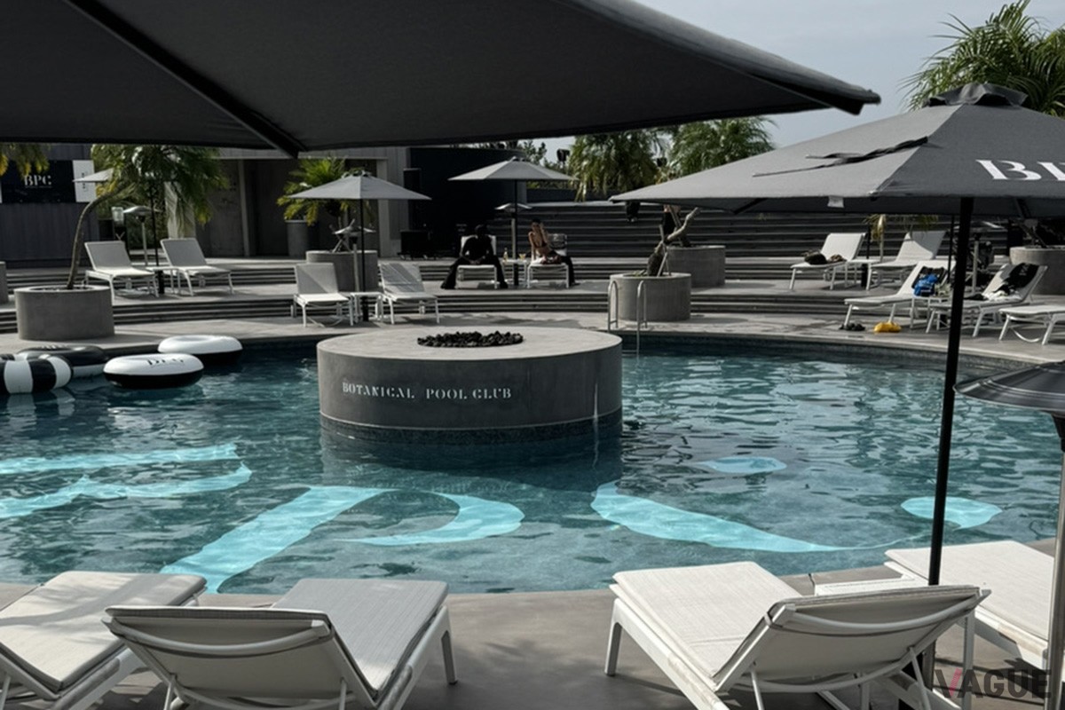BOTANICAL POOL CLUB