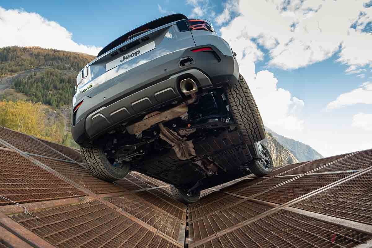 欧州で登場したジープ新型「アベンジャー4xe ザ・ノース・フェイス リミテッドエディション」