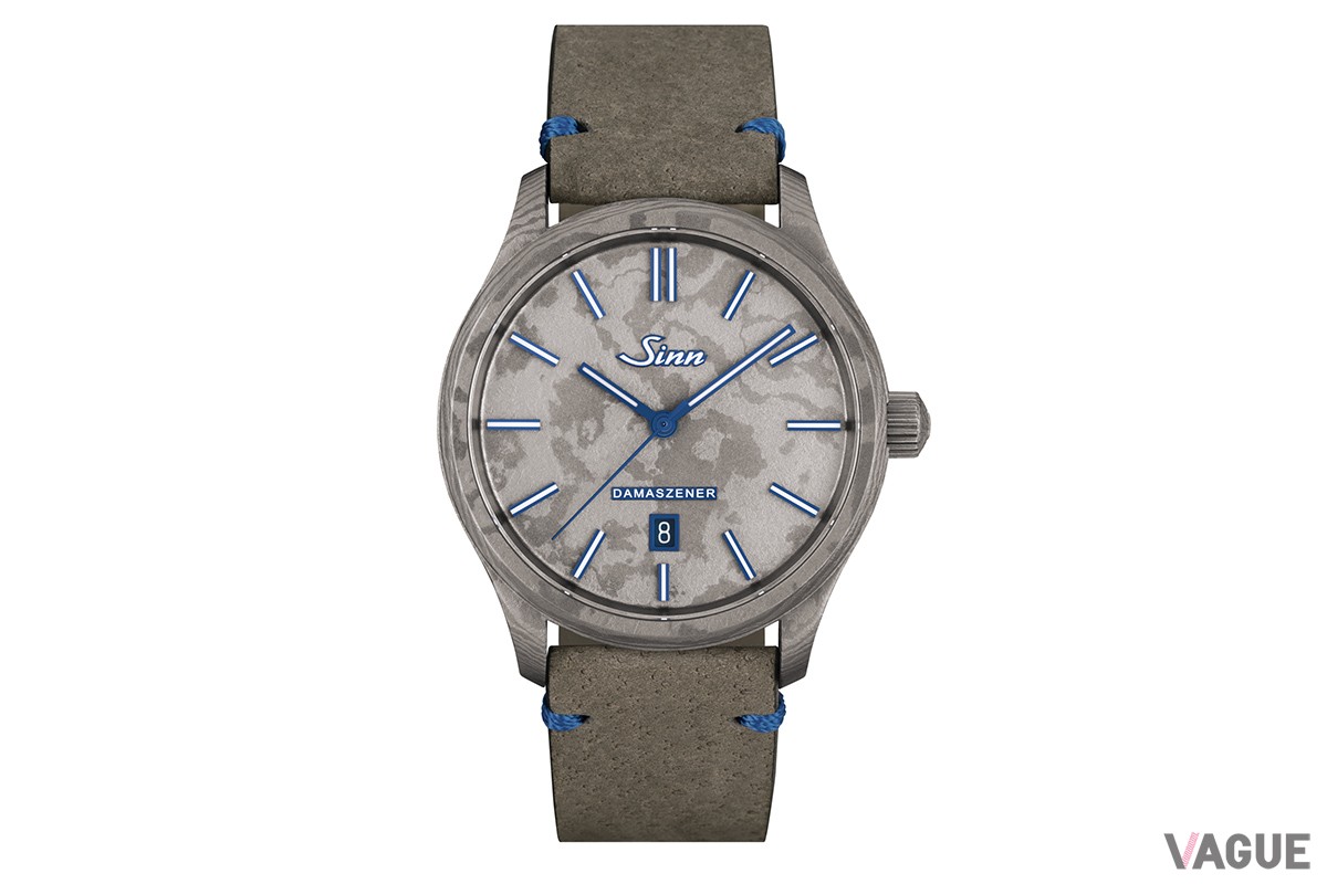 こちらはグレーヌバックボア レザーストラップ装着時