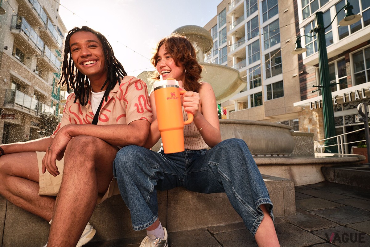 保冷効果が高いので長時間のミーティングや作業時間などさまざまなシーンで快適な温度をキープ