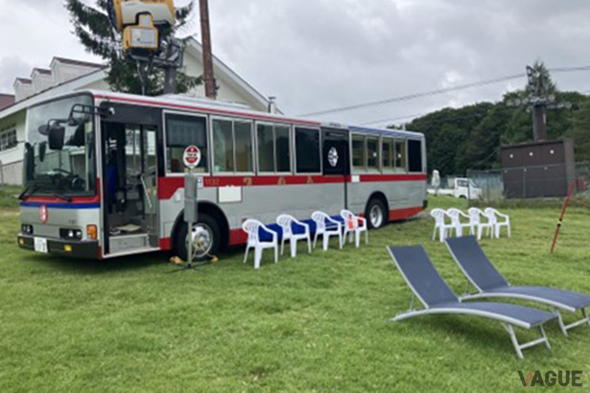 長年路線バスとして活躍した車両を改造した本格移動型サウナ「サバス」