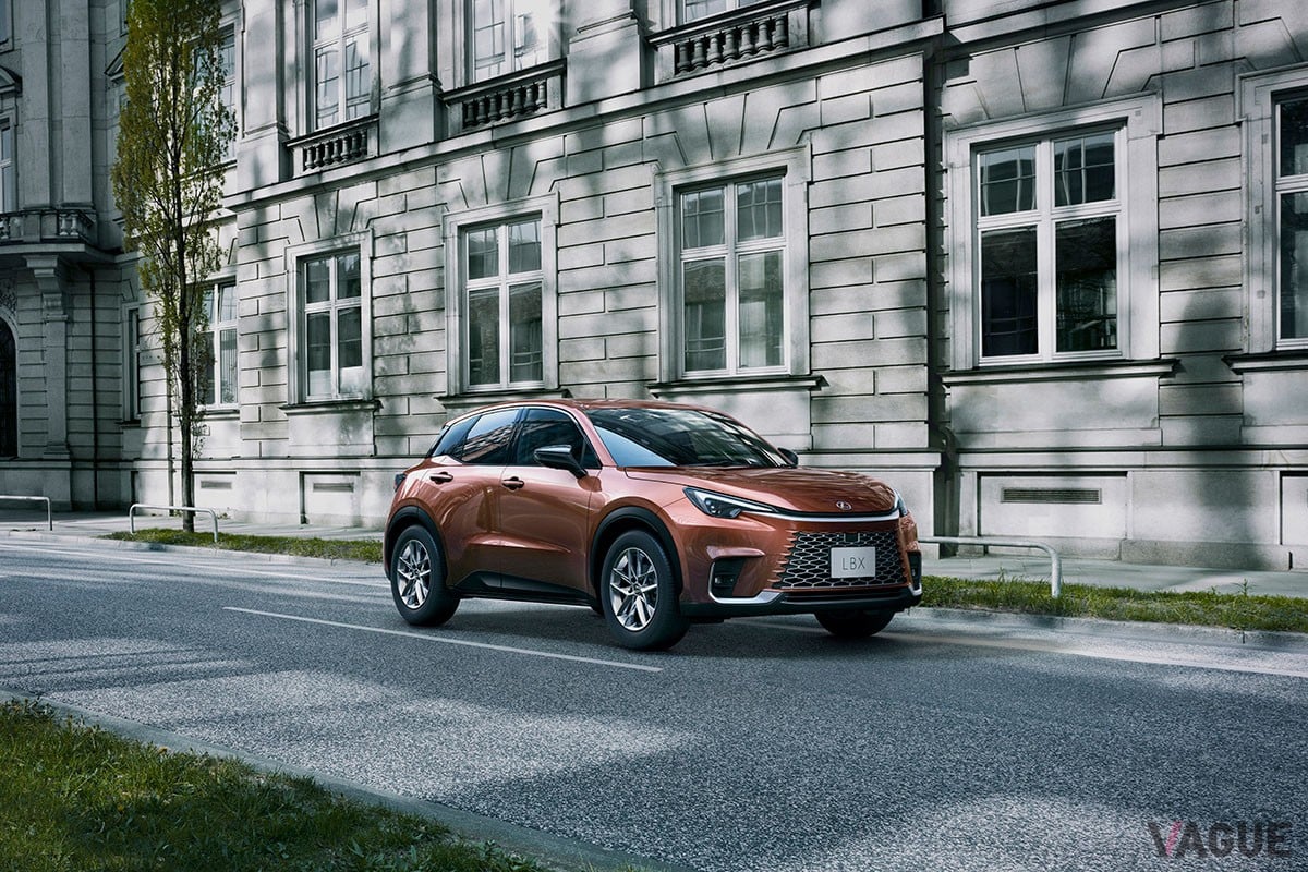レクサス「LBX」の新グレード「エレガント」