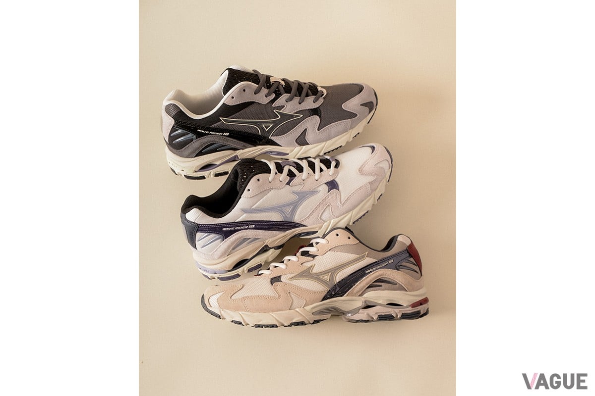 スムーズな体重移動を可能にする「スムースライド」を搭載し、「ウエーブライダー」シリーズの中で名機と呼ばれている「ウエーブライダー10」