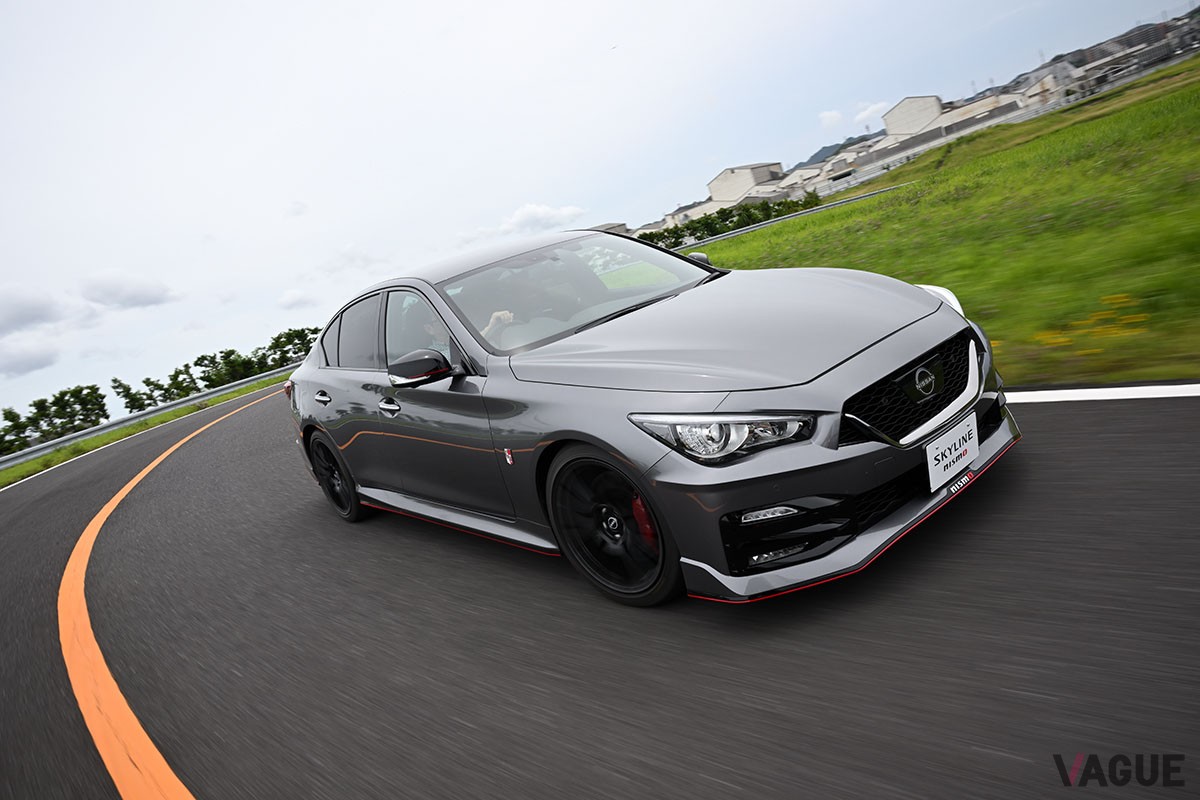 日産のスポーツセダン「スカイラインNISMO」