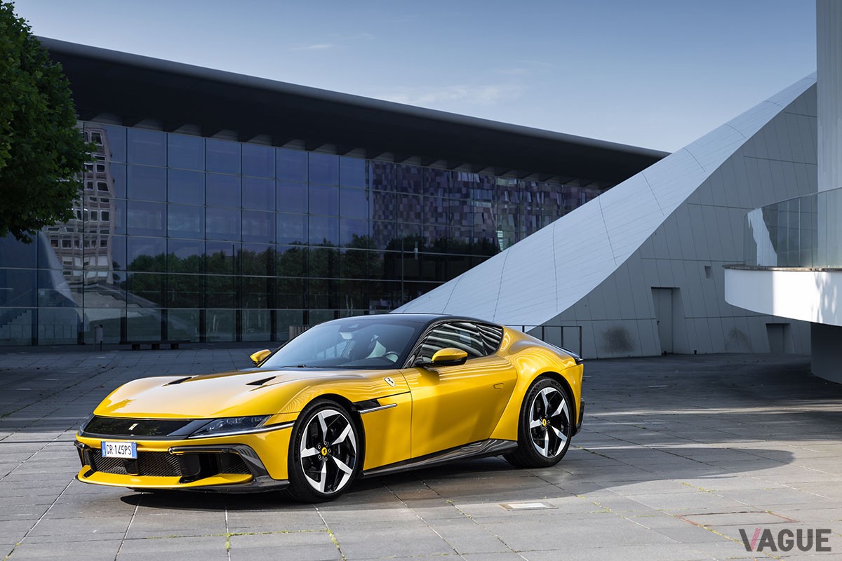 フェラーリ「ドーディチ チリンドリ」