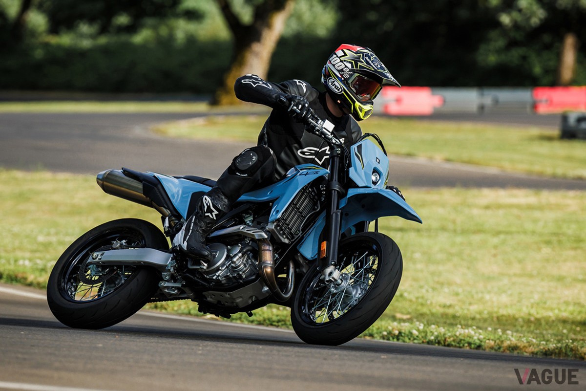 スズキ新型「DR-Z4SM」