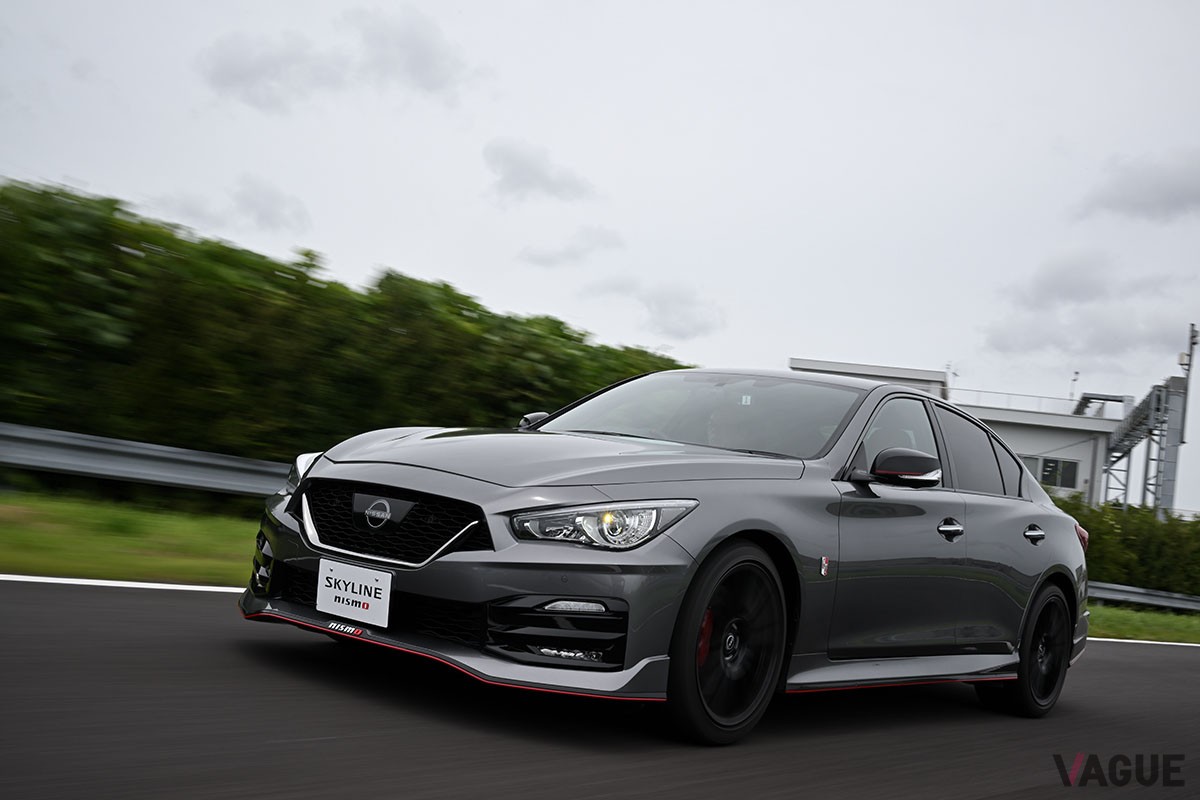 日産のスポーツセダン「スカイラインNISMO」