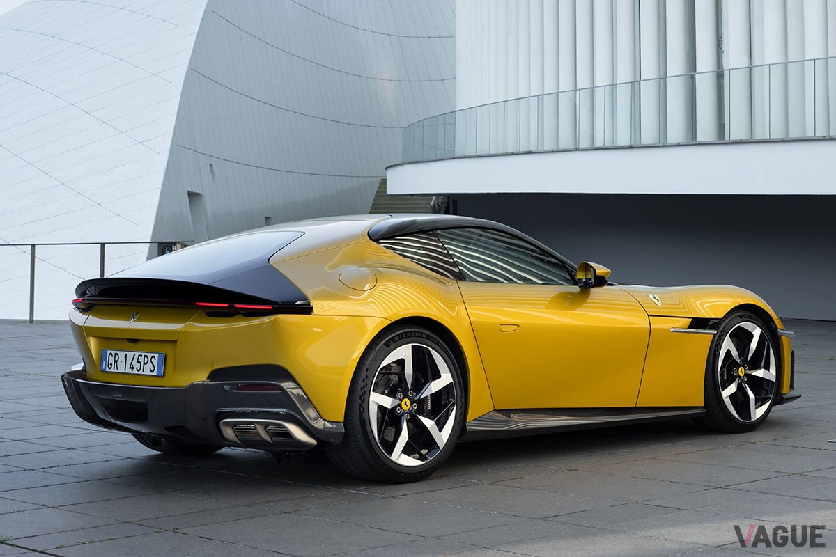 フェラーリ「ドーディチ チリンドリ」