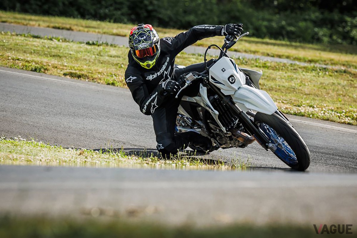 スズキ新型「DR-Z4SM」