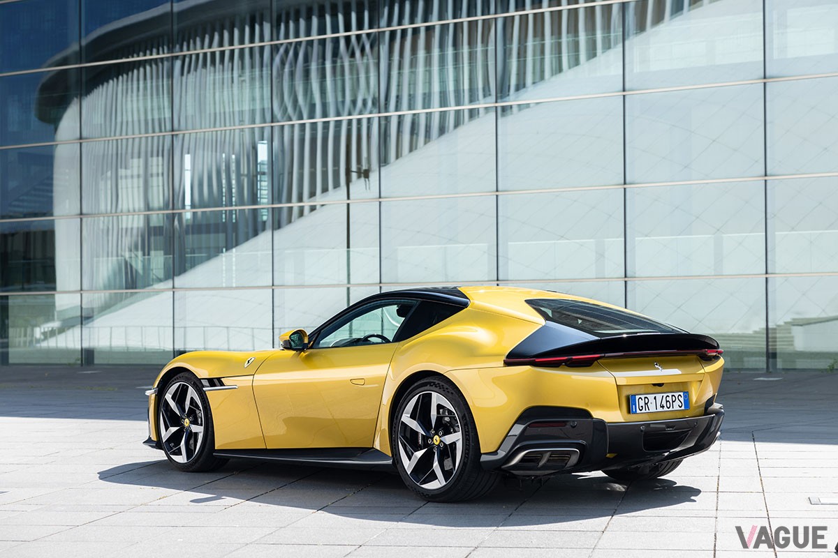 フェラーリ「ドーディチ チリンドリ」