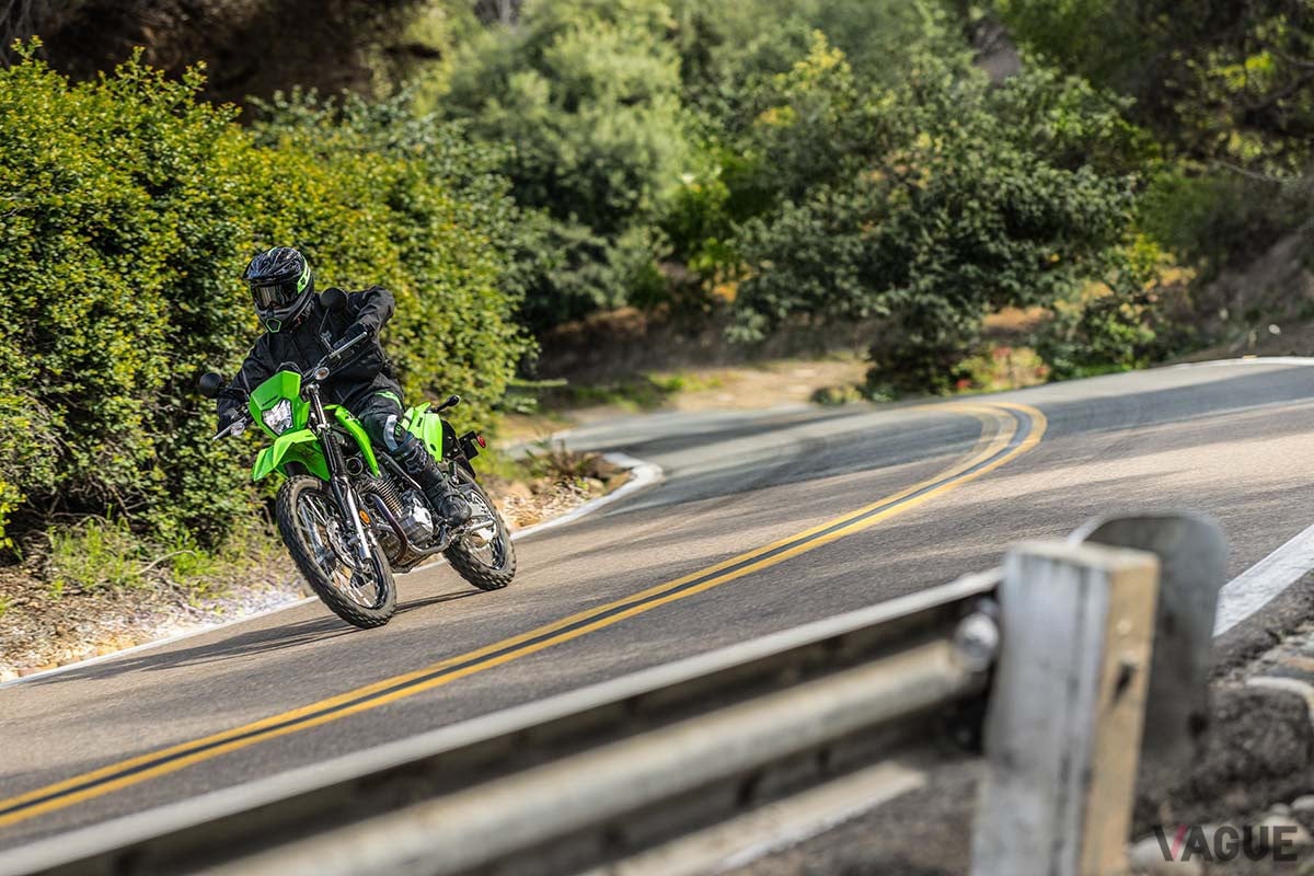 2024年11月27日に発売されるカワサキの新しいオフロードバイク「KLX230」シリーズ