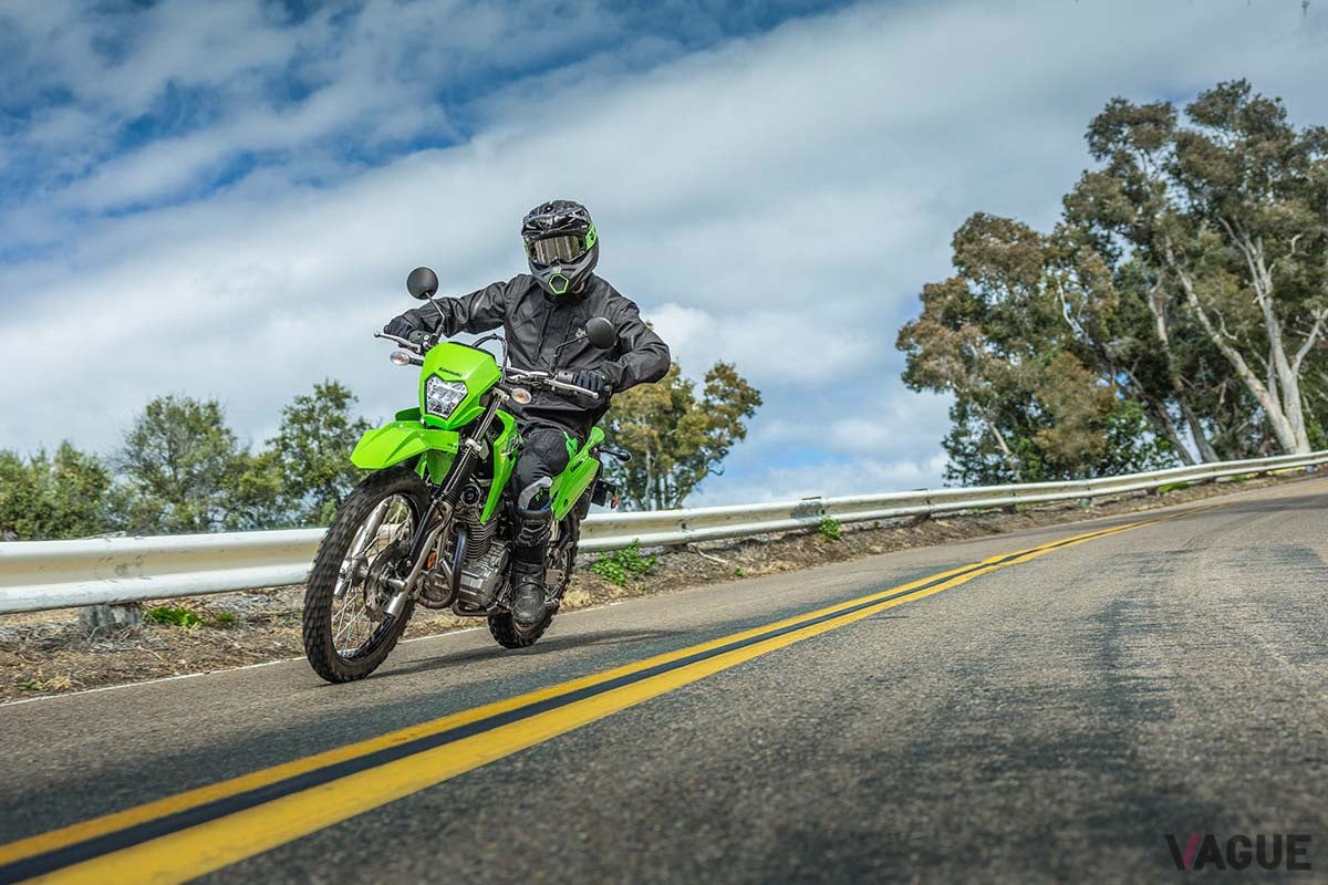 2024年11月27日に発売されるカワサキの新しいオフロードバイク「KLX230」シリーズ
