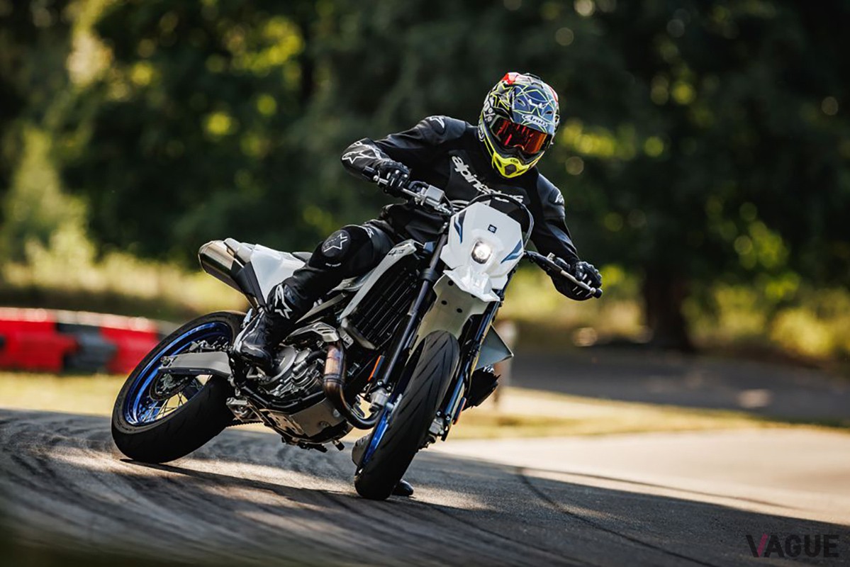 スズキ新型「DR-Z4SM」