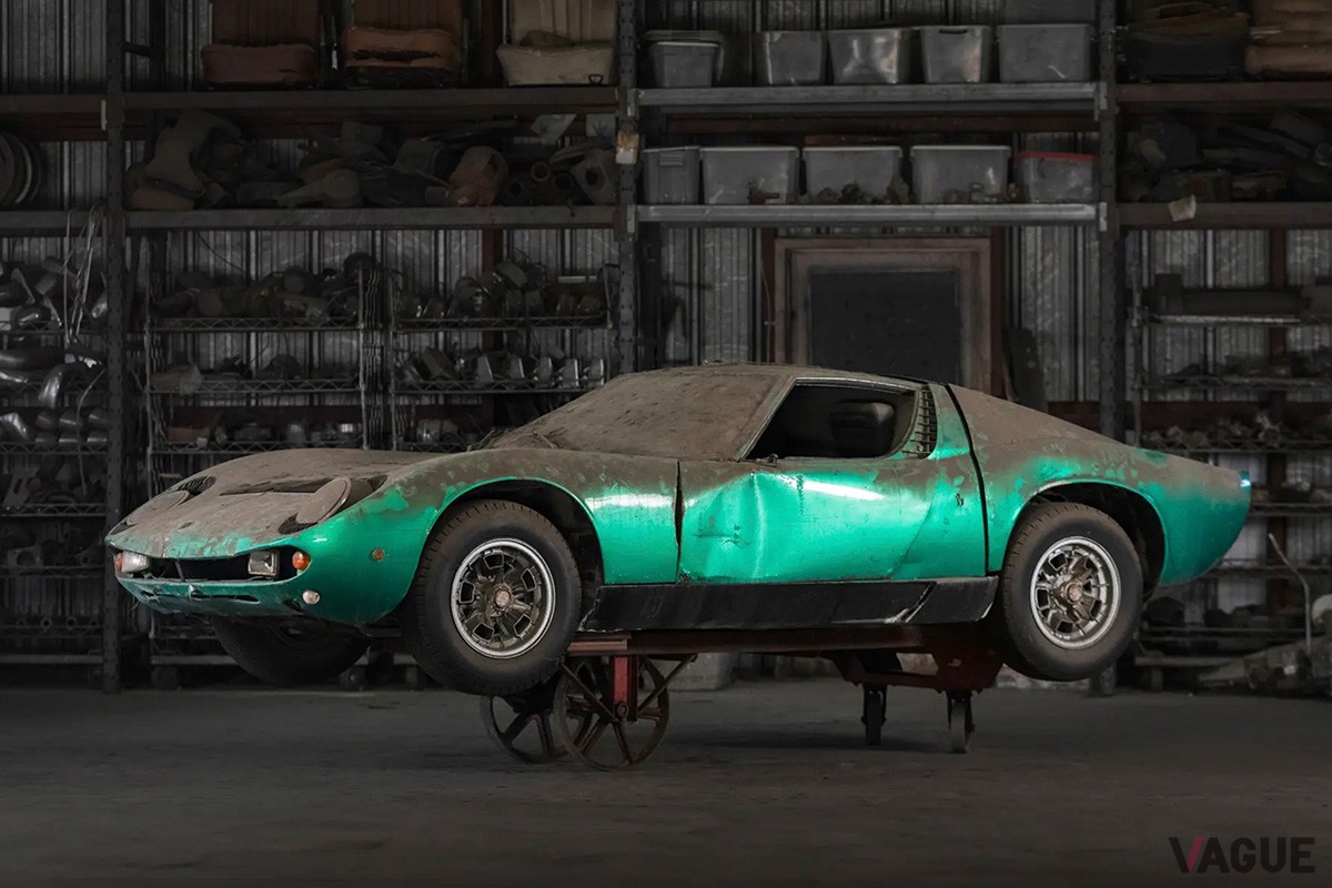 1968年式のランボルギーニ「ミウラ P400」。46年以上、ジャンクヤードで眠っていたという1台（C）RM Sotheby’s