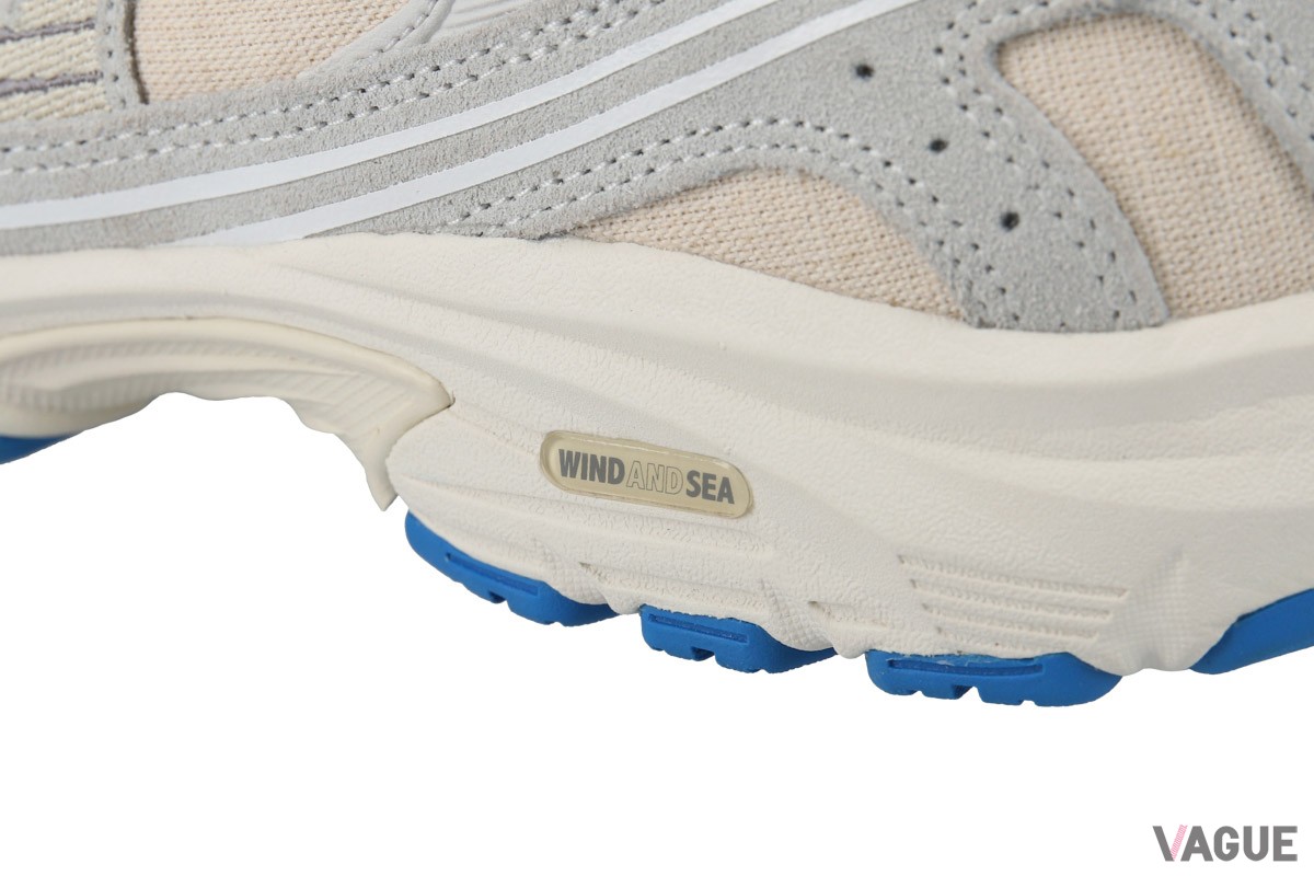 ソールにはさり気なくWIND AND SEAのロゴ