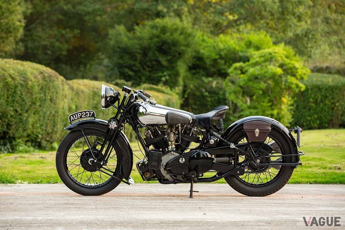 オークションに登場した1936年製ブラフ・シューペリア「SS100」Tom Gidden（c）2024 Courtesy of RM Sotheby's