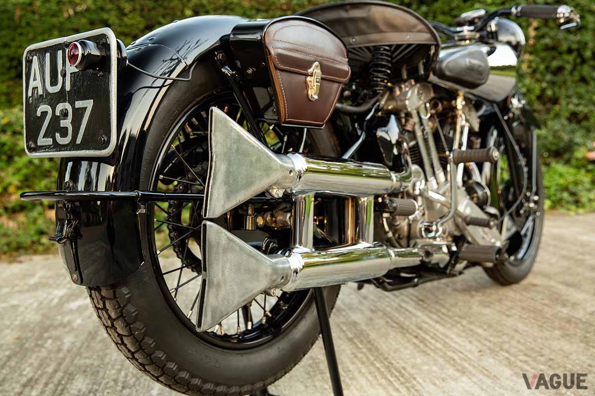 オークションに登場した1936年製ブラフ・シューペリア「SS100」Tom Gidden（c）2024 Courtesy of RM Sotheby's