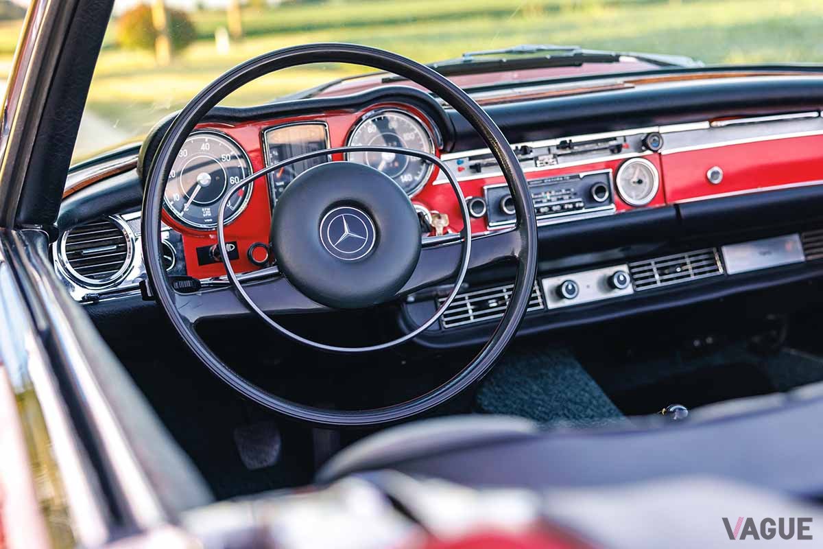 オークションに出品された1968年式メルセデス・ベンツ「280SLパゴダ」Theodore W.Pieper(c)2024 Courtesy of RM Sotheby's