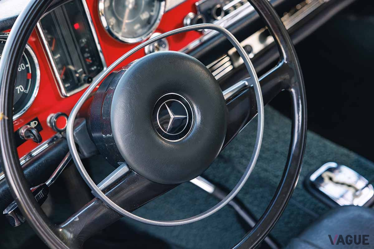 オークションに出品された1968年式メルセデス・ベンツ「280SLパゴダ」Theodore W.Pieper(c)2024 Courtesy of RM Sotheby's