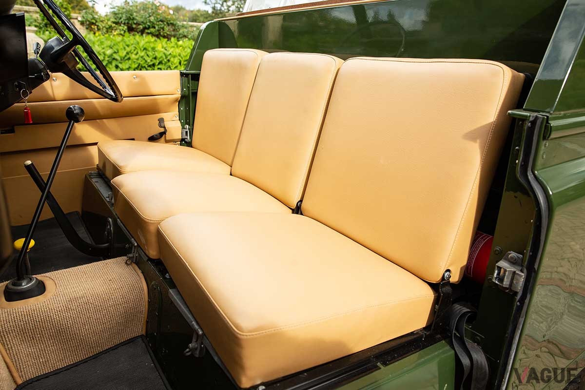 オークションに出品された1978年式ランドローバー シリーズ III「ロイヤル レビュー」Tom Gidden (c)2024 Courtesy of RM Sotheby's