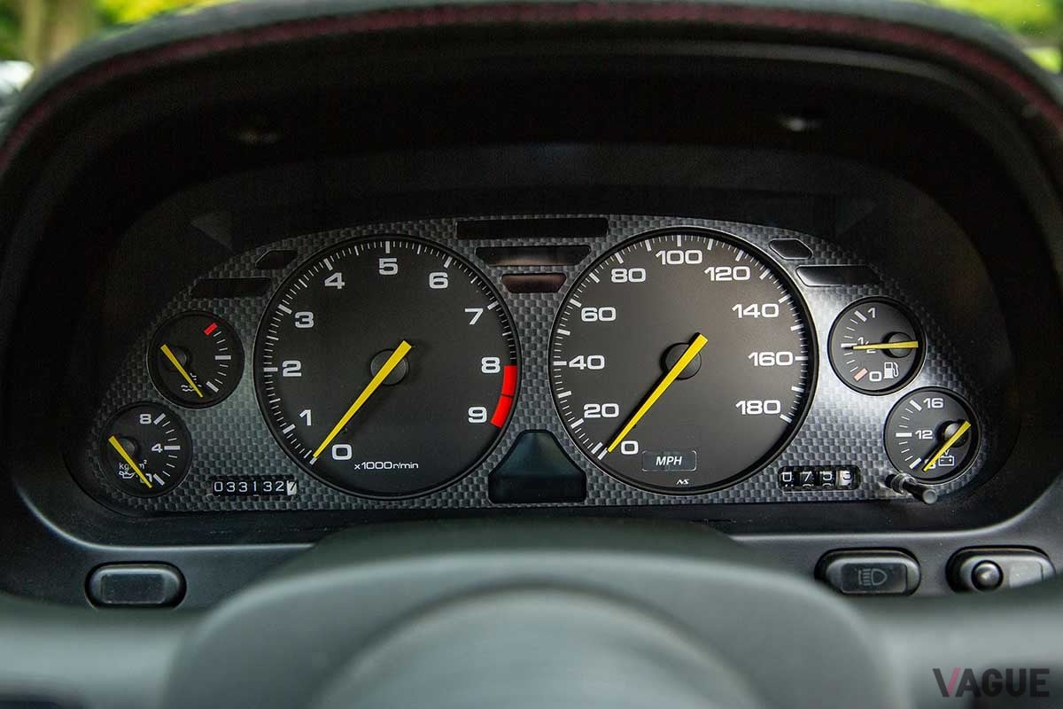 英国オークションに登場した1994年式ホンダ「NSX-R」のインテリアTom Gidden（c）2024 Courtesy of RM Sotheby's