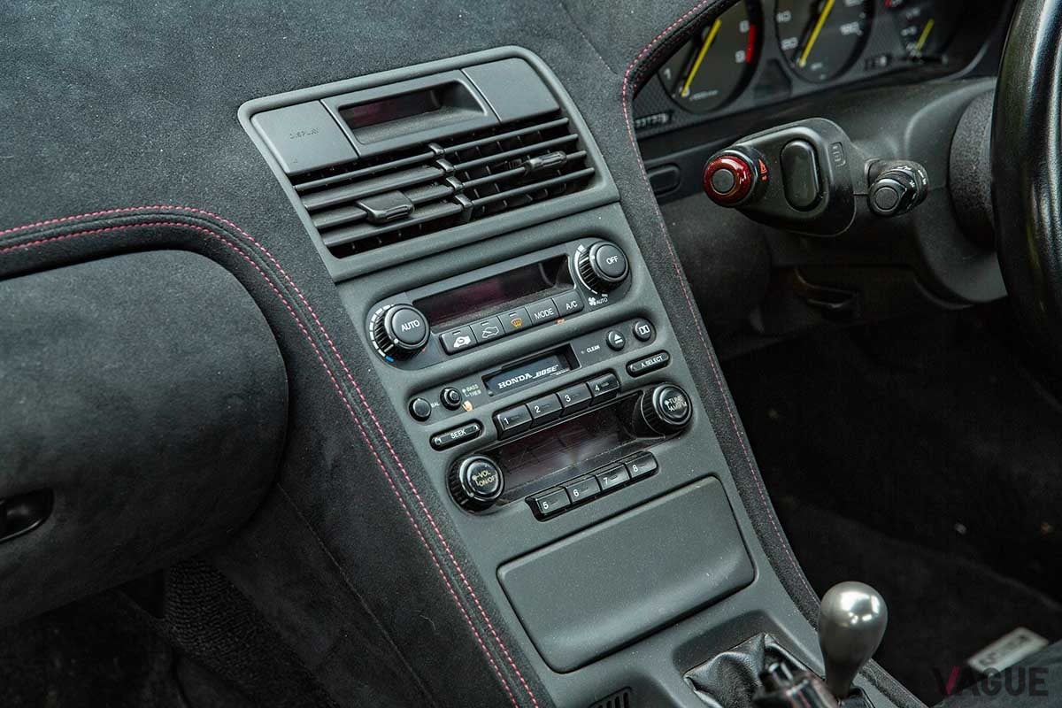 英国オークションに登場した1994年式ホンダ「NSX-R」のインテリアTom Gidden（c）2024 Courtesy of RM Sotheby's