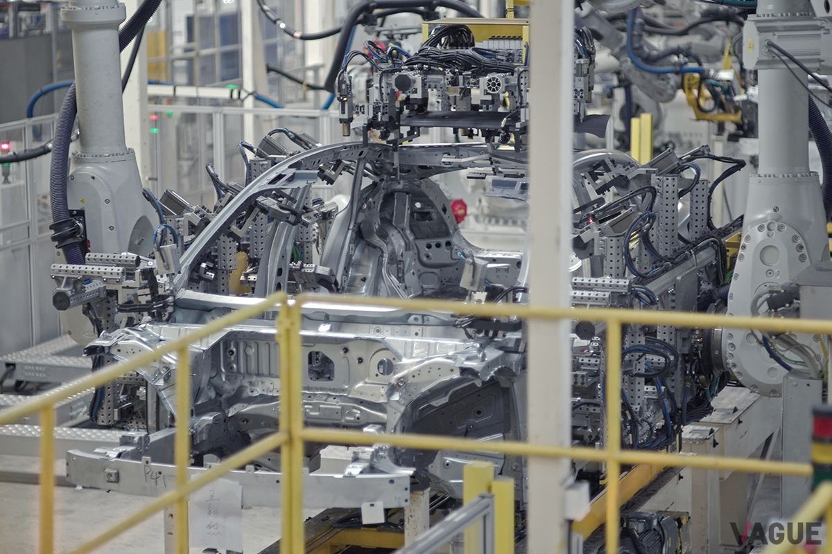 まもなく中国市場で発売される新型「ポールスター4」。現在中国・杭州で生産されているが、2025年には韓国でも生産される