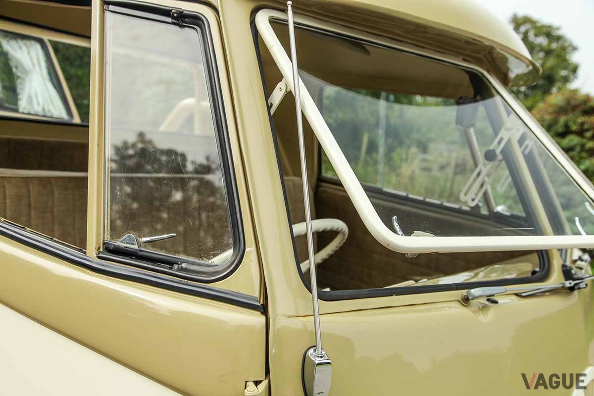 オークションに出品された1963年製VW「タイプ2」ベースのカスタム・キャンピングカー