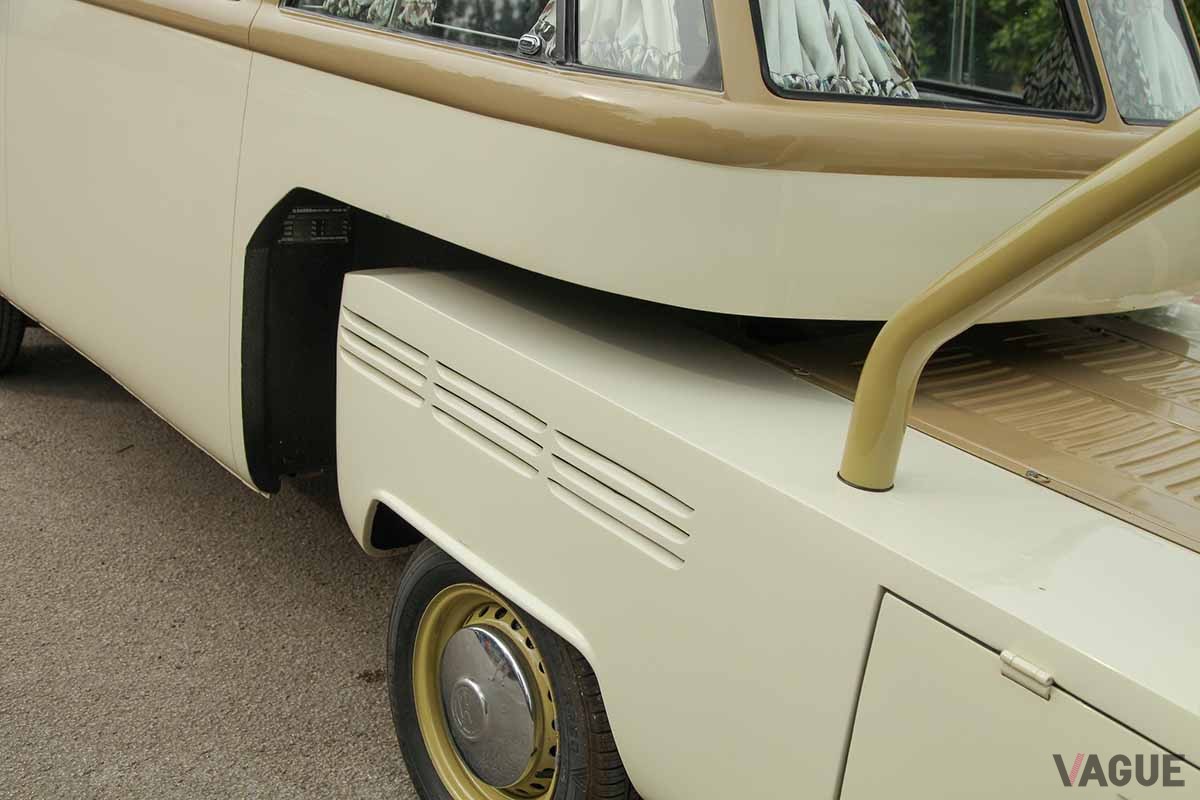 オークションに出品された1963年製VW「タイプ2」ベースのカスタム・キャンピングカー