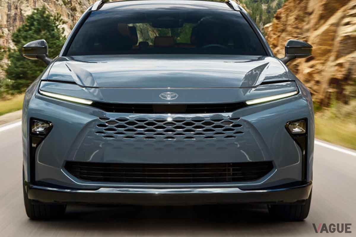 米国で初公開されたトヨタ新型「クラウン・シグニア」
