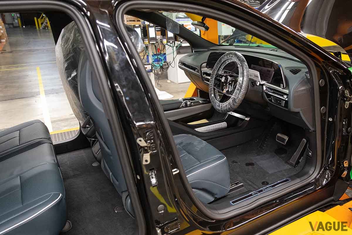 オーストラリアで発表されたキャデラック新型「リリック」の右ハンドル仕様