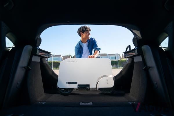 米国で発売されたホンダの新型eスクーター「モトコンパクト」