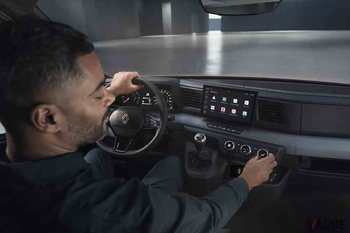 欧州でフルモデルチェンジされ登場したルノー新型「マスター」のインテリア