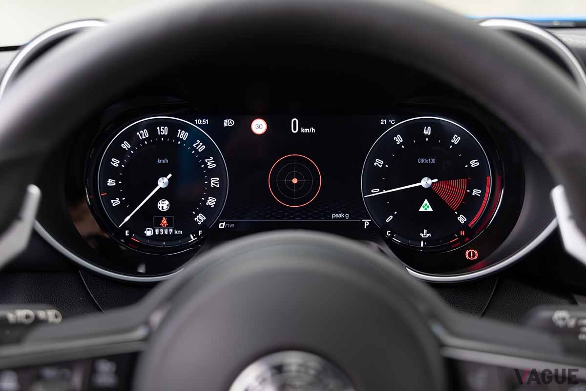 アルファ ロメオ改良新型「ジュリア クアドリフォリオ」のインテリア