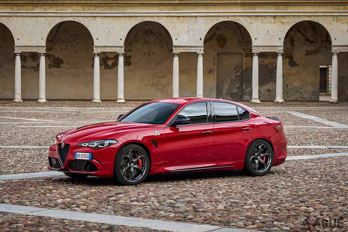 アルファ ロメオ改良新型「ジュリア クアドリフォリオ」