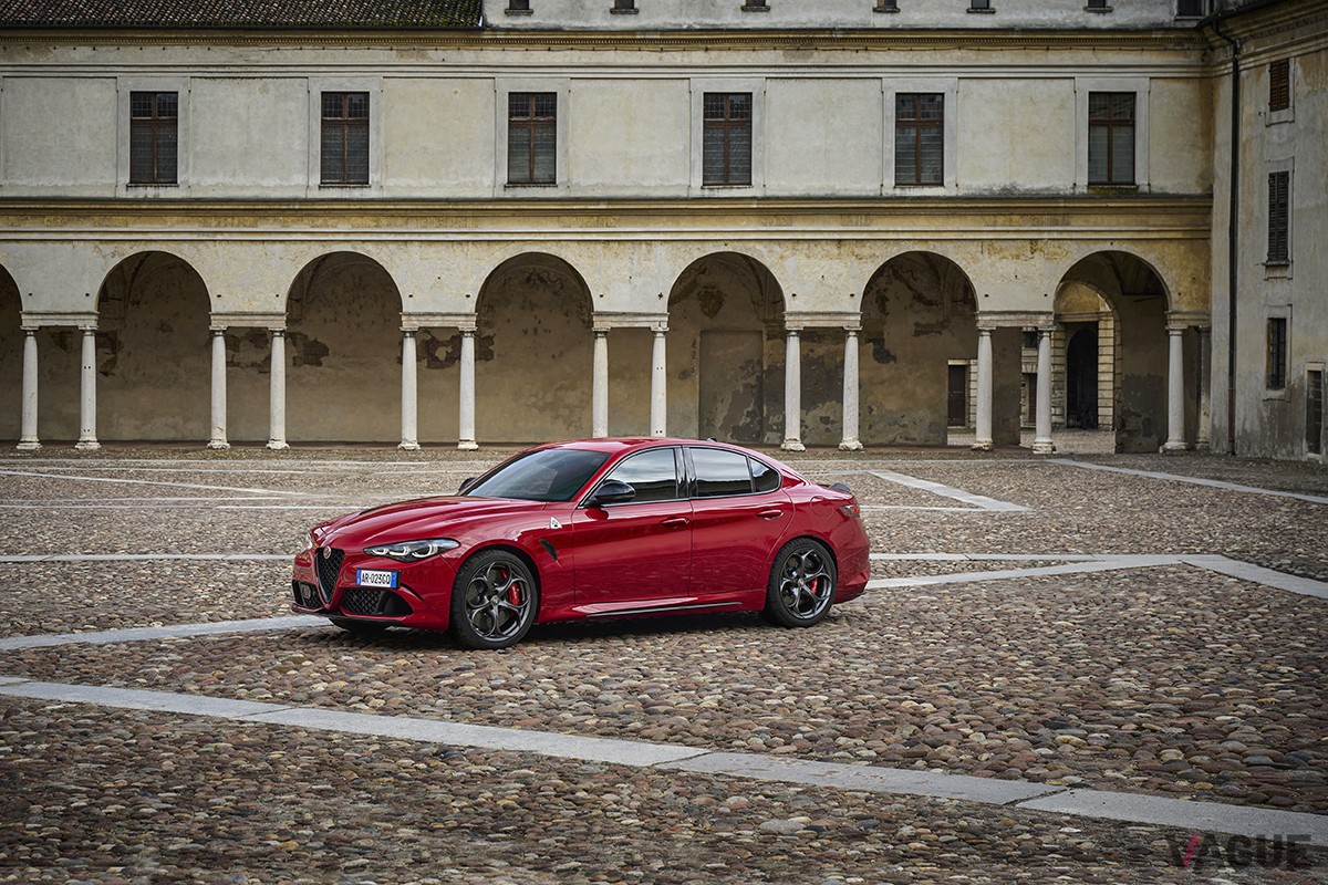 アルファ ロメオ改良新型「ジュリア クアドリフォリオ」