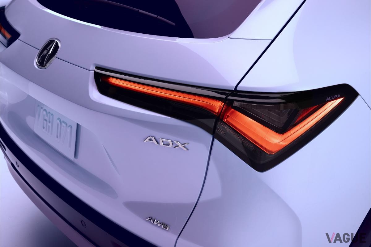 プレミアムコンパクトSUV「ADX」のエクステリア