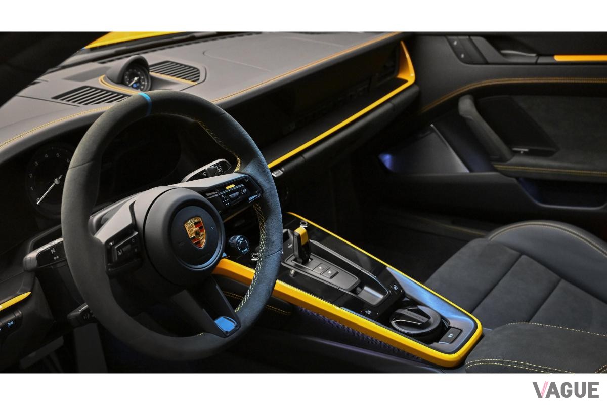 ポルシェの特別モデル「911ダカール･ゾンダーヴンシュ」のインテリア