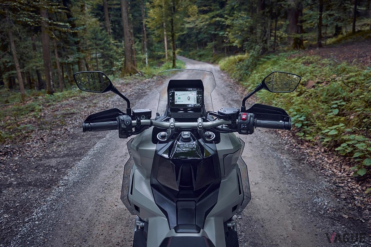 ホンダ「X-ADV」