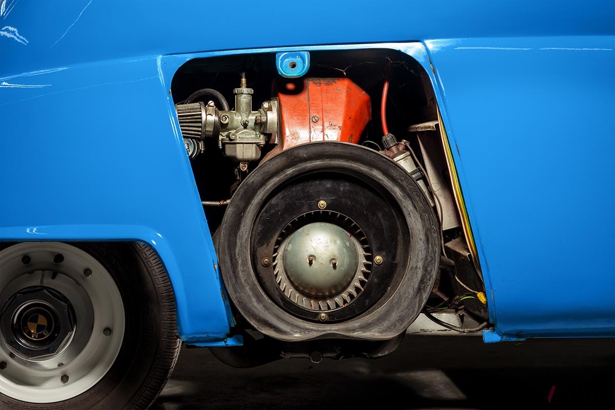オークションに出品された1957年式BMW「イセッタ」Alex Stewart(c)2024 Courtesy of RM Sotheby's