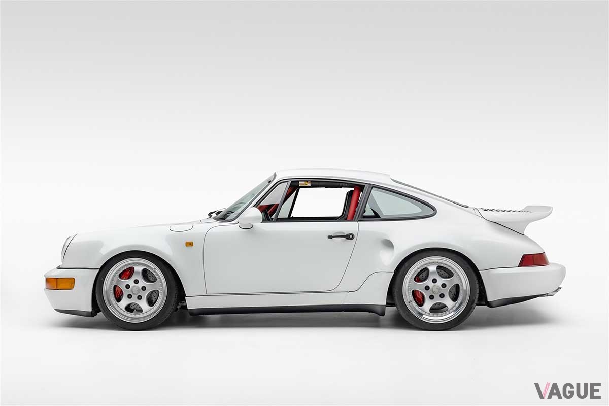 オークションに登場した1993年式ポルシェ「911ターボS ライトウェイト」(c)2023 Courtesy of RM Sotheby's