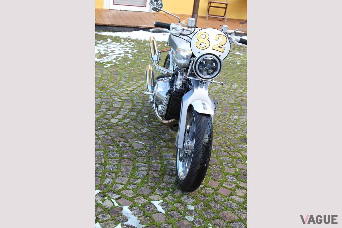 クラシックカーの国際マーケットプレイスである「Classic Trader」に出品されたブラフ・シューペリア「SS100」