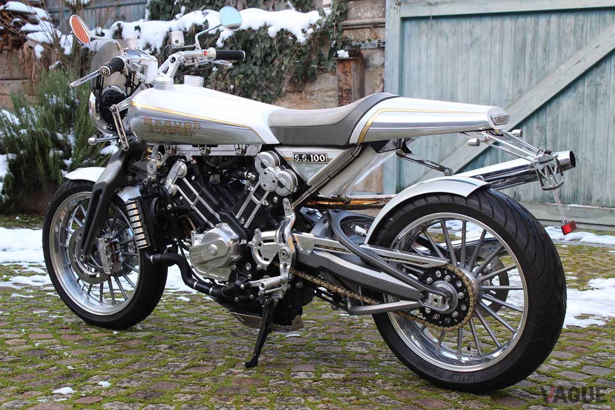 クラシックカーの国際マーケットプレイスである「Classic Trader」に出品されたブラフ・シューペリア「SS100」