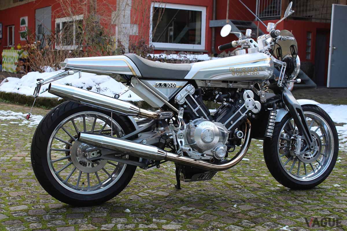 クラシックカーの国際マーケットプレイスである「Classic Trader」に出品されたブラフ・シューペリア「SS100」