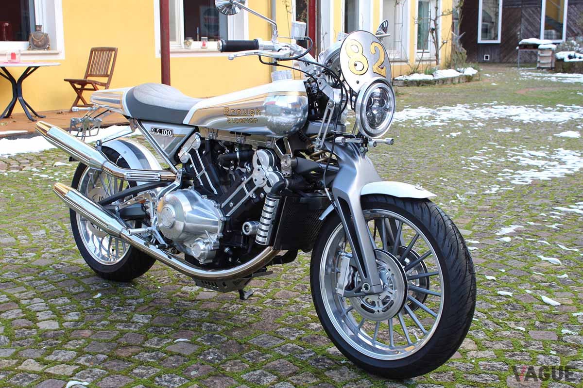 クラシックカーの国際マーケットプレイスである「Classic Trader」に出品されたブラフ・シューペリア「SS100」